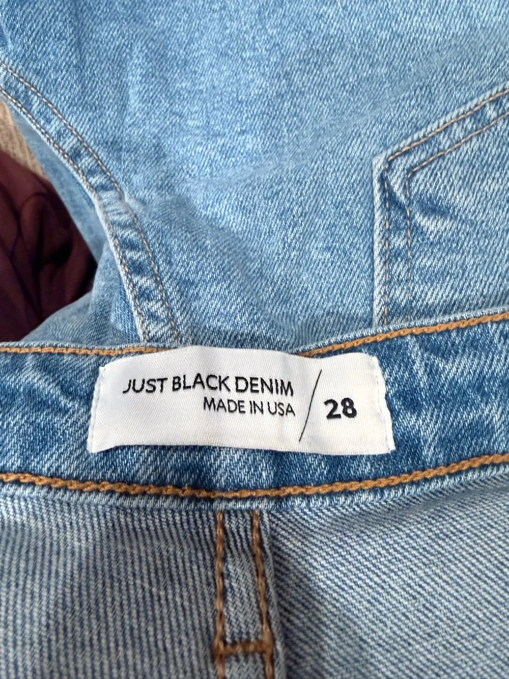 High Waisted Barrel Jeans - Picture 3 of 3